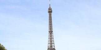 Có phải học bổng du học chỉ giành cho người xuất sắc (Outstanding)?